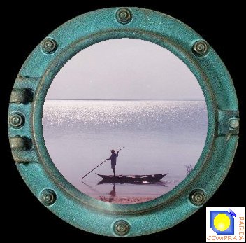  la barque sur une vaste tendue d'eau